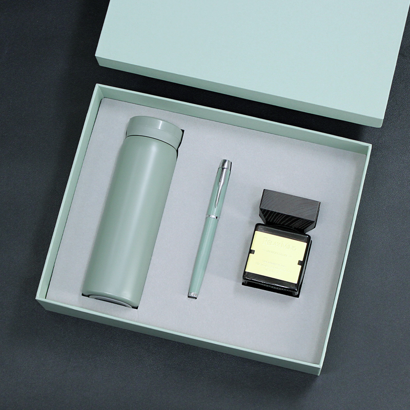 Customized Corporate Gift Set Including 304 Cup Pen and Aromatherapy T9-09